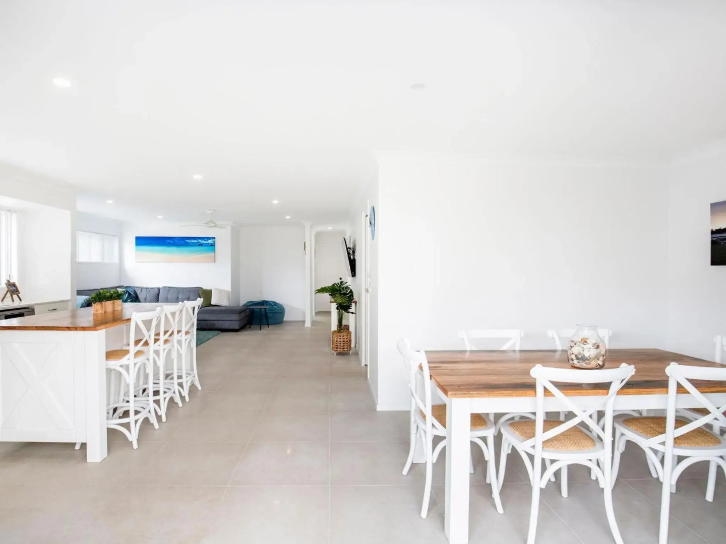 Sandy Feet Retreat - Pet Friendly - 1 Min Walk to Beach