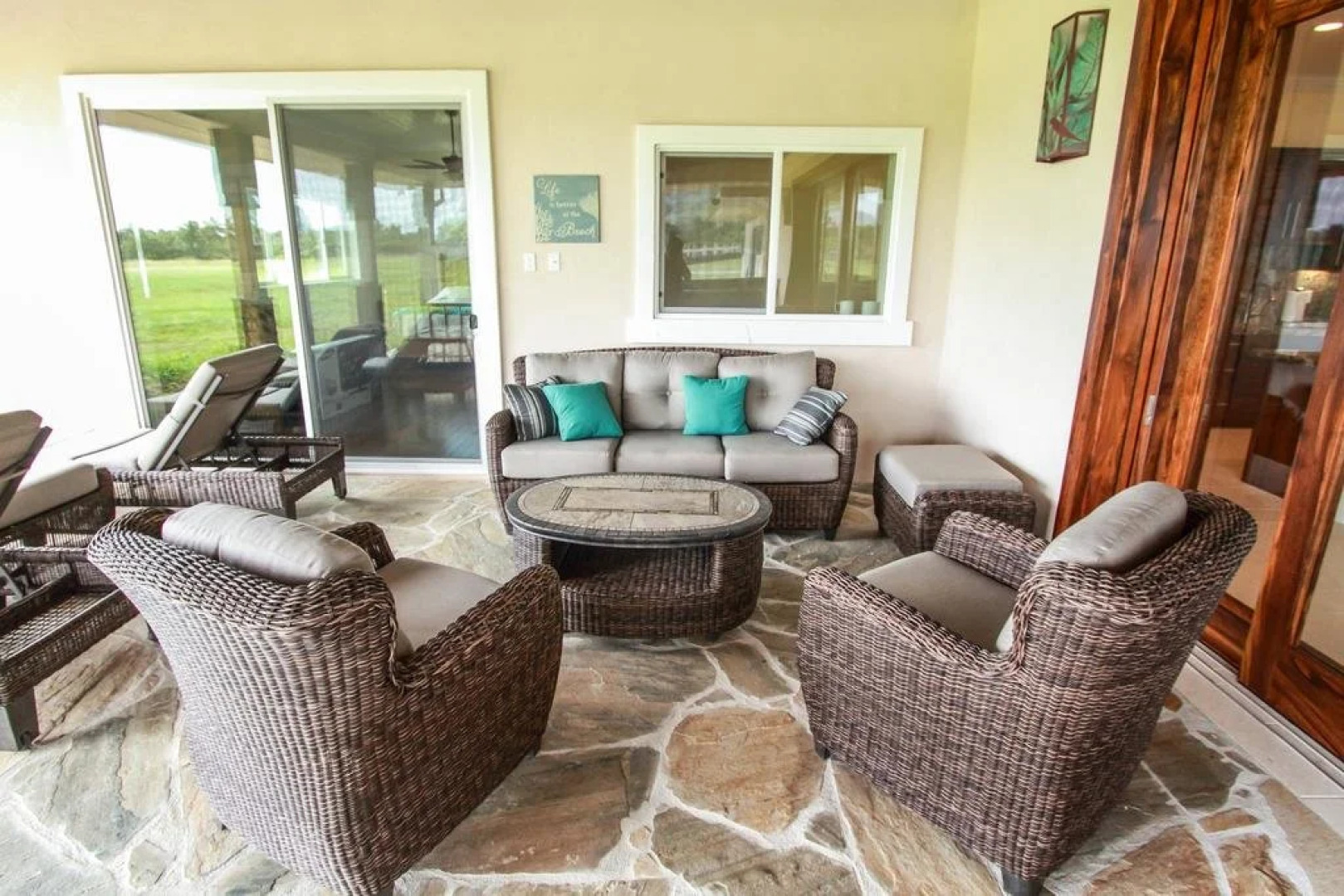 North Shore Country Villa