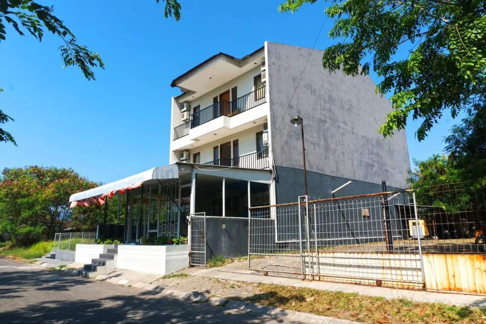 Hotel Nine O Syariah Cikarang by IHM