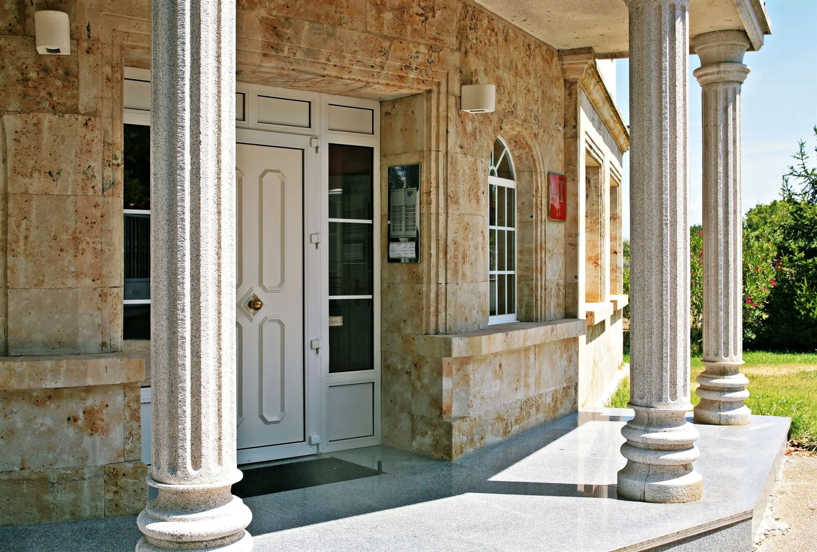 Casablanca Hotel Studios