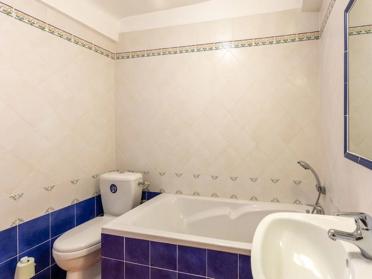 Cozy Holiday Home With Private Pool