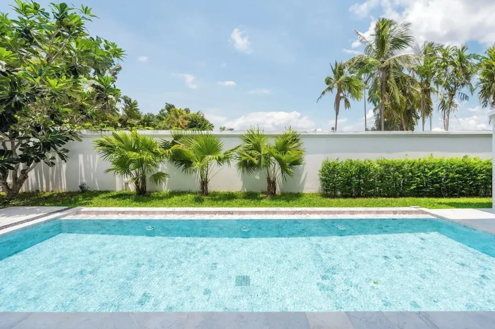 Argo Pattaya Resort and Villas