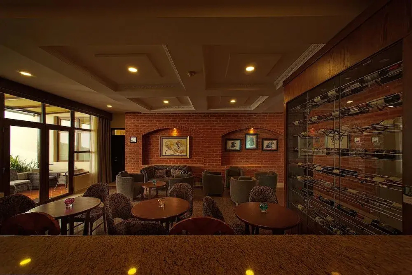 Quindeloma Art Hotel And Gallery