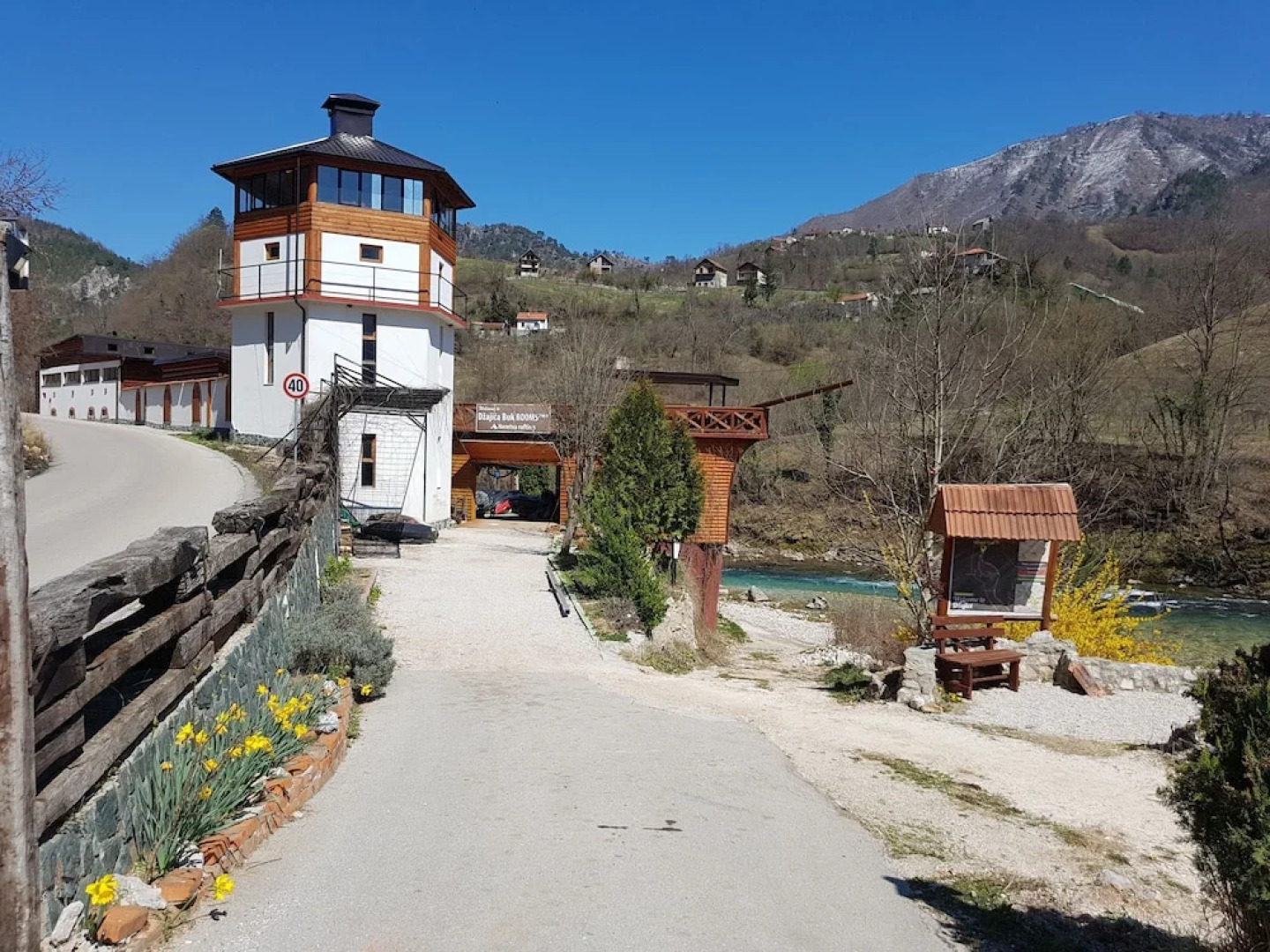 Dzajica Buk Rooms - Hostel