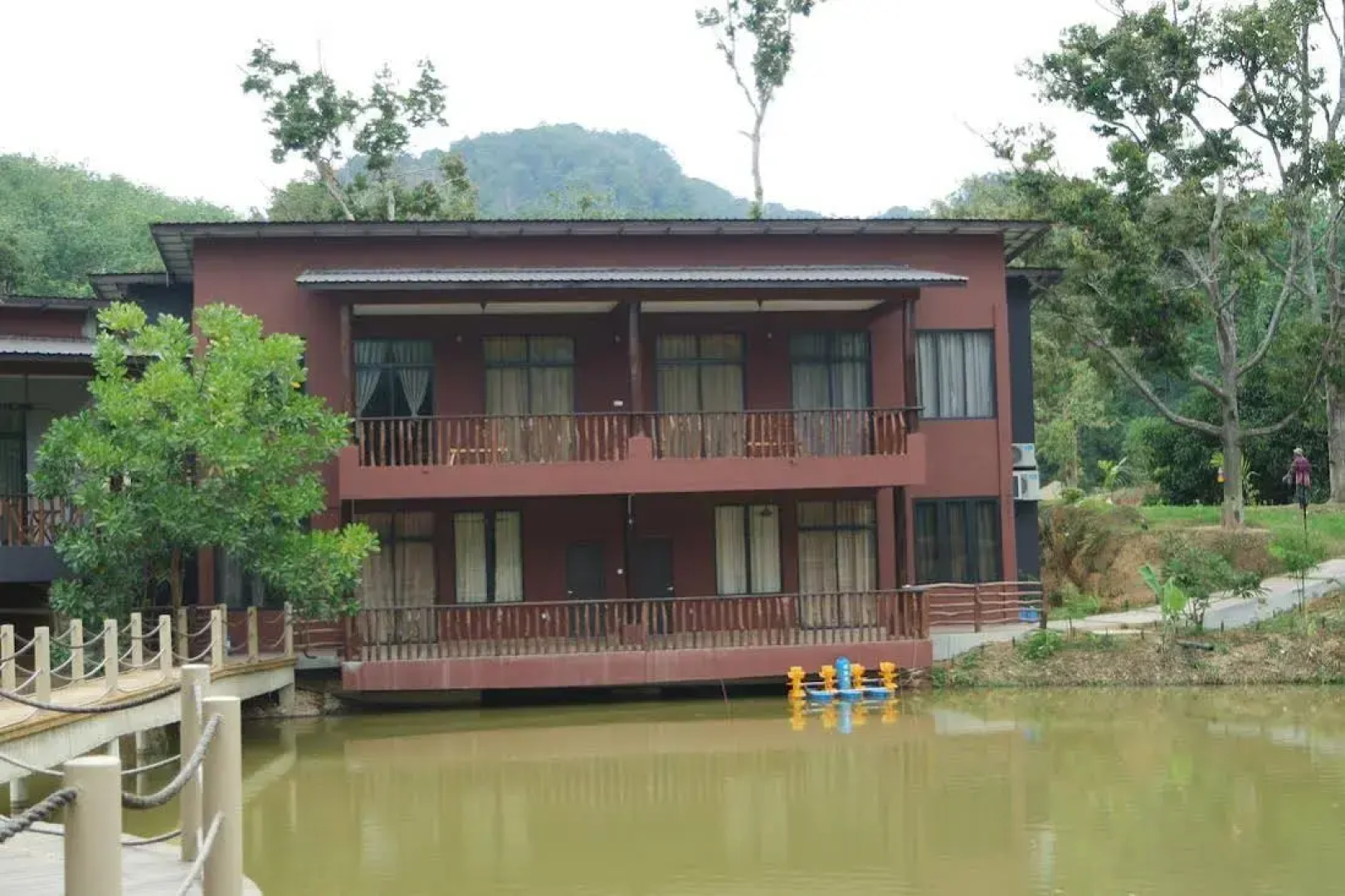 The Acacia Retreat