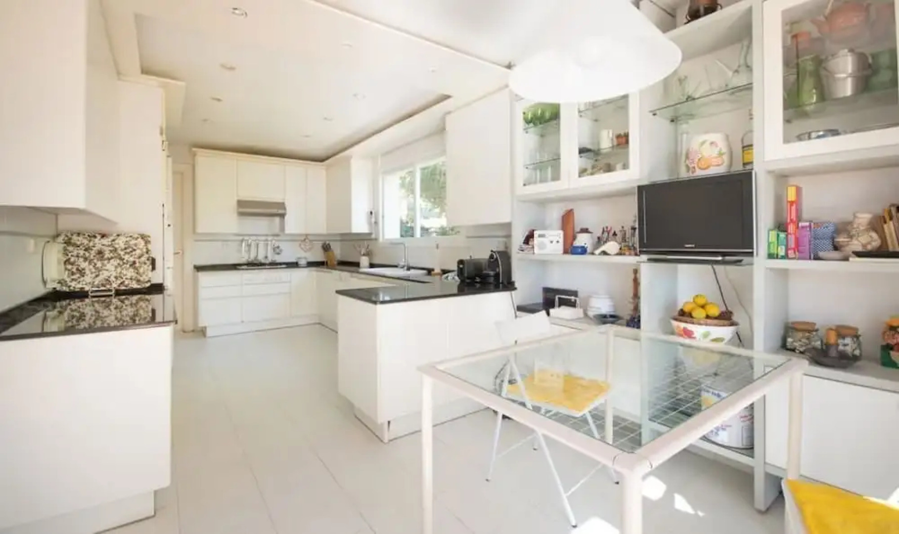 Villa Cossis Beach TVL 32