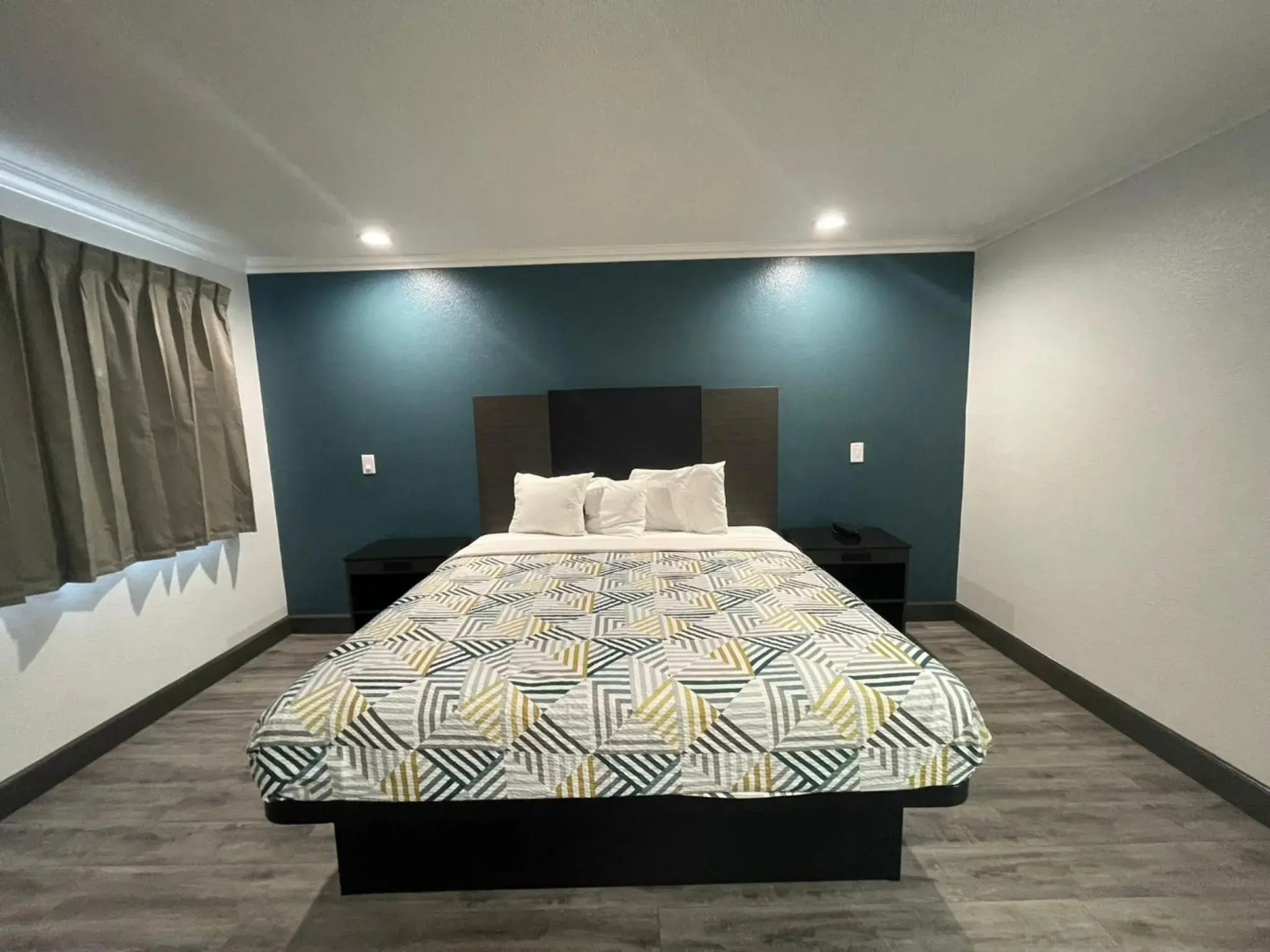 Studio 6 Suites – San Bernardino, CA
