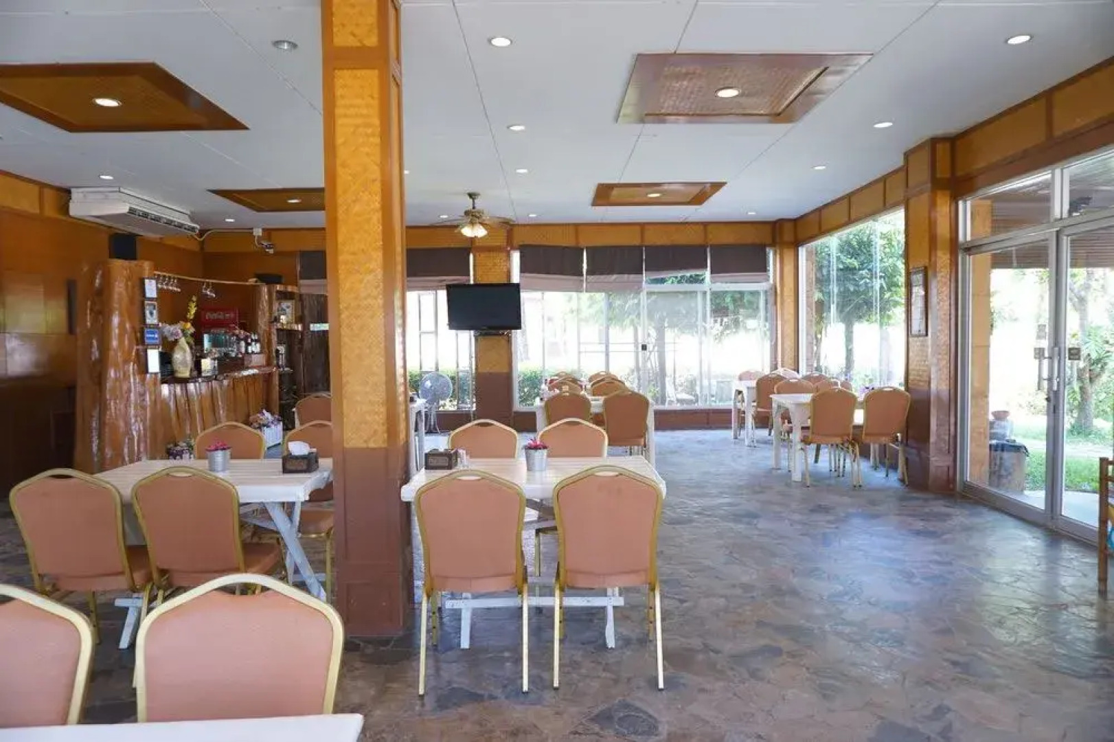 Uthai River Lake Resort