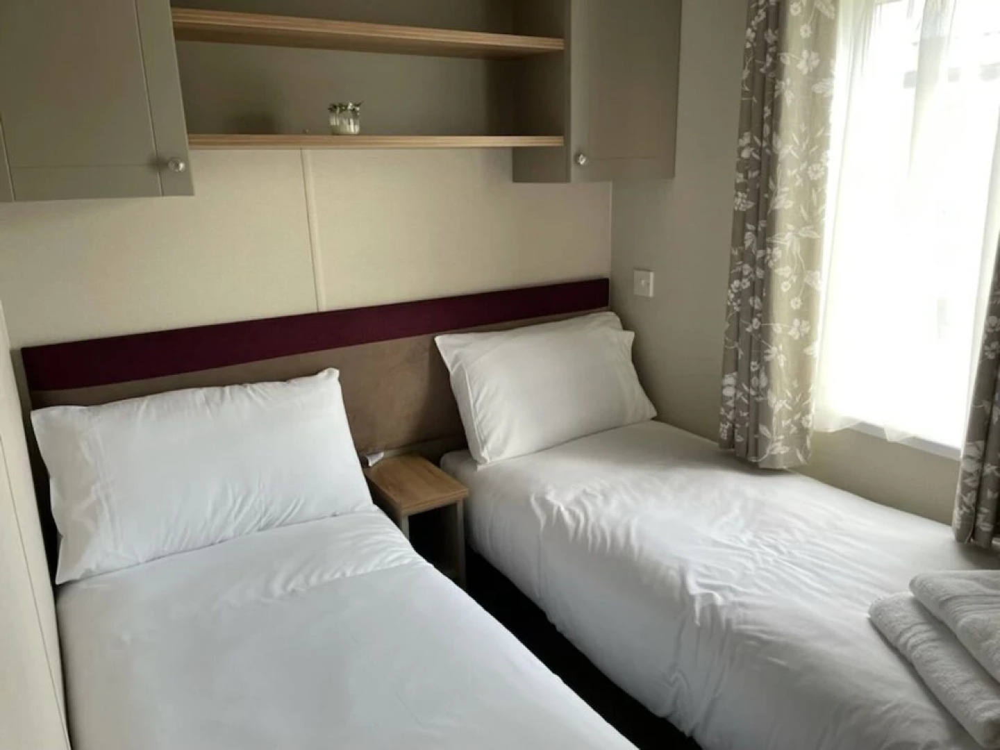 Abingdon 31 Lodge With Hot Tub