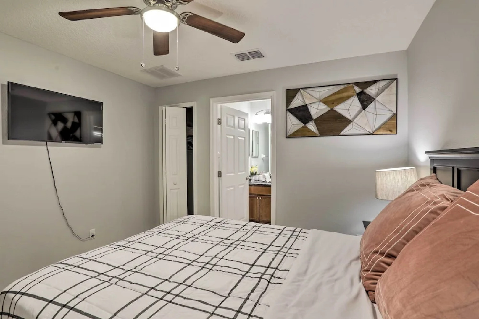 Heated Pool & Spa, 4 Mi to Beach: Seminole Home