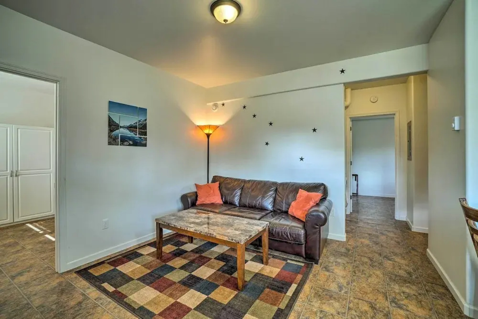 Family Retreat ~ 8 Mi to Downtown + Bishops Beach!