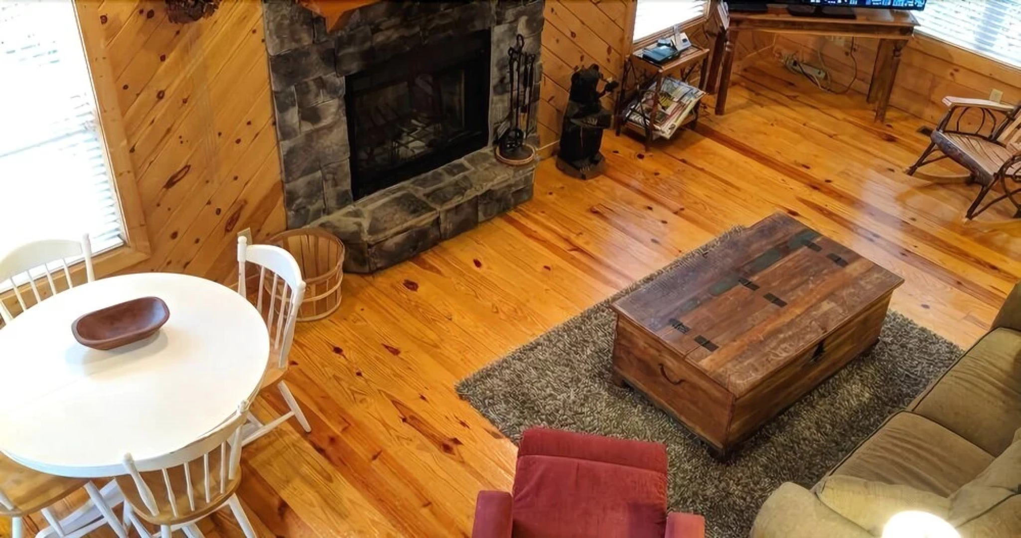 Dogwood Cabin at Blairsville 2 Bedrooms 2 Bathrooms Cabin