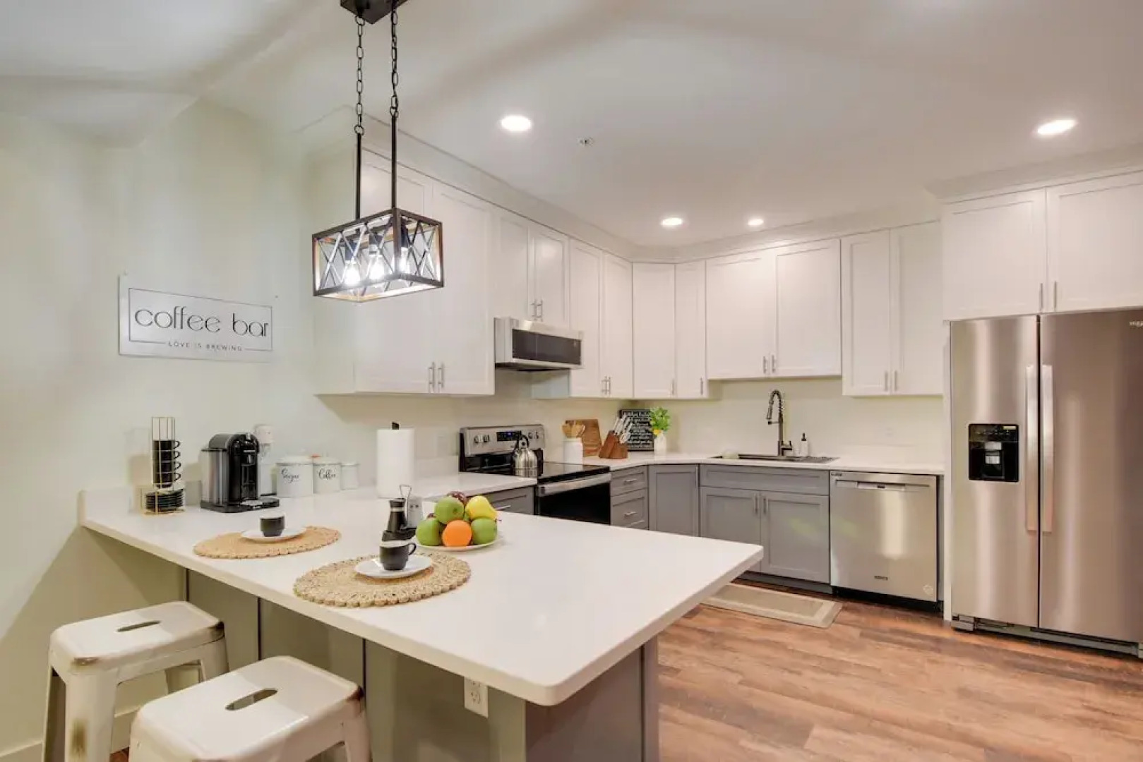 Walk to Lititz Springs Park: Dtwn Apt!