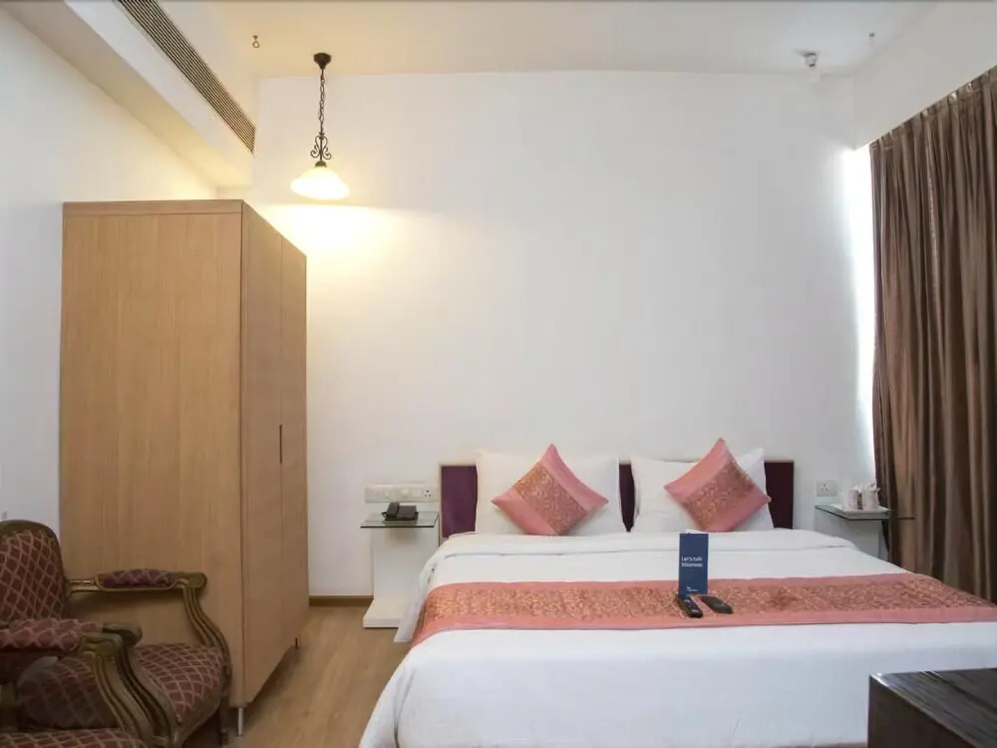 First Star HUDA Metro by FabHotel