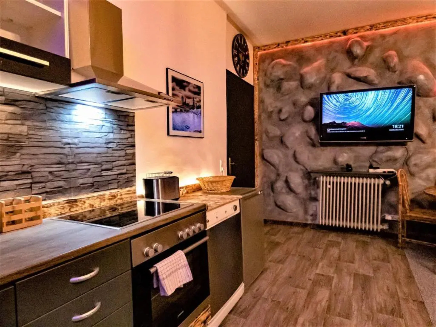 LUX-Appart 2 im Zentrum von Neuss nähe D Messe mit Amazon und Netflix