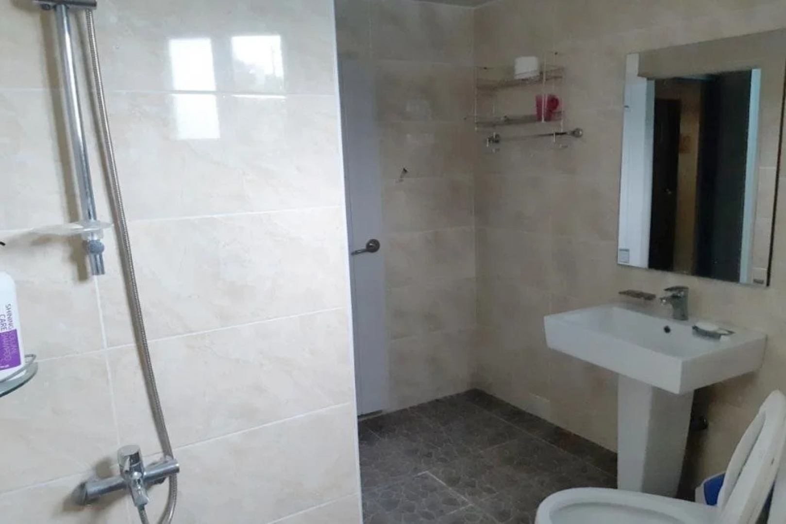 Beluga Guest House - Hostel