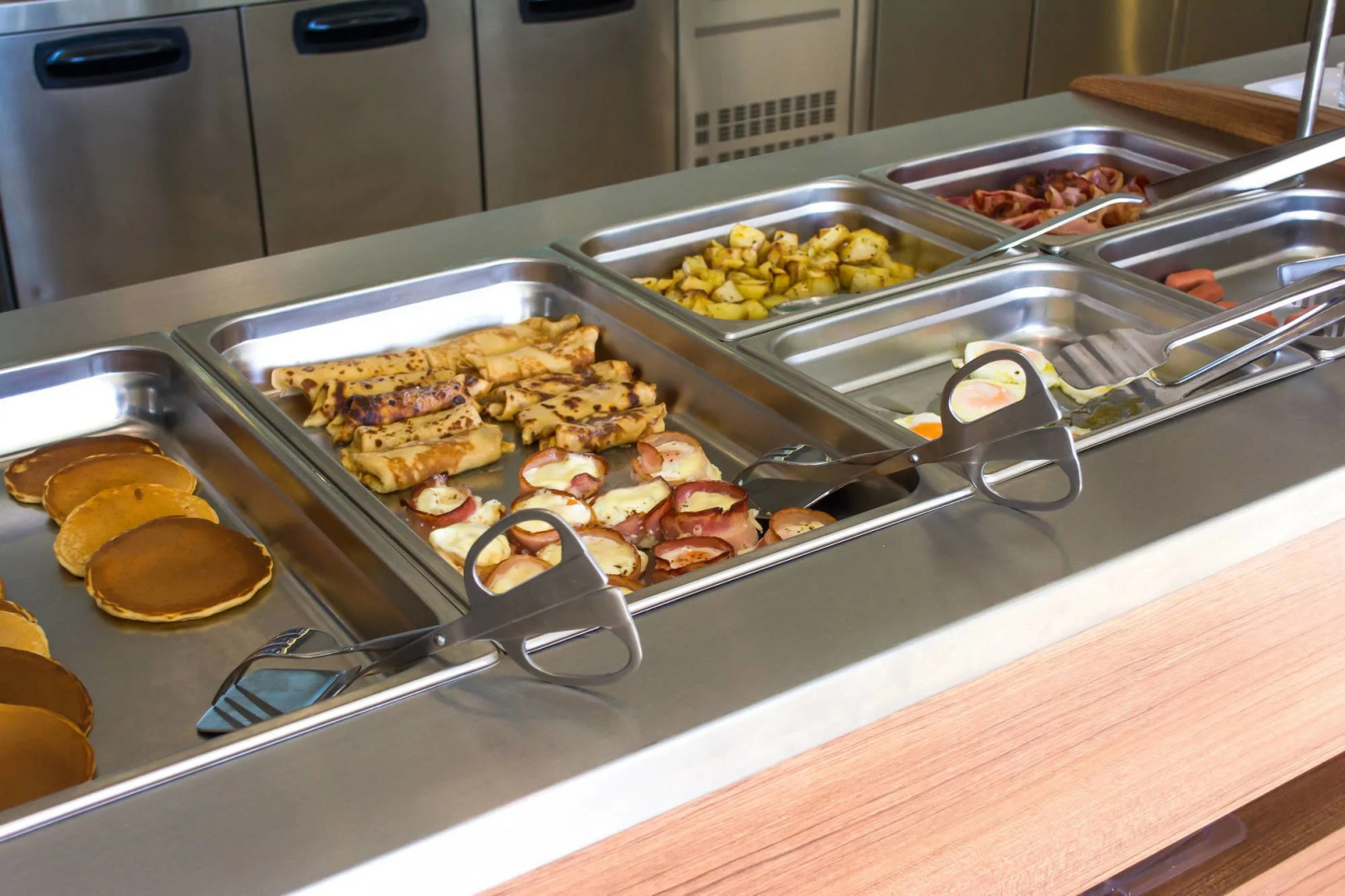 Kymothoe Elite Suites