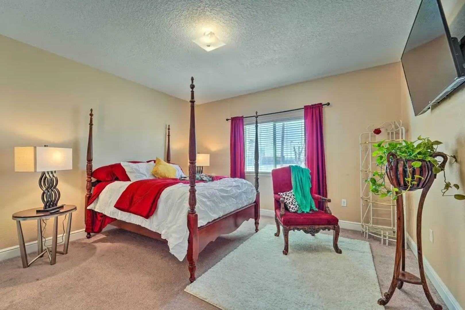 Charming Portales Retreat Across From Enmu!