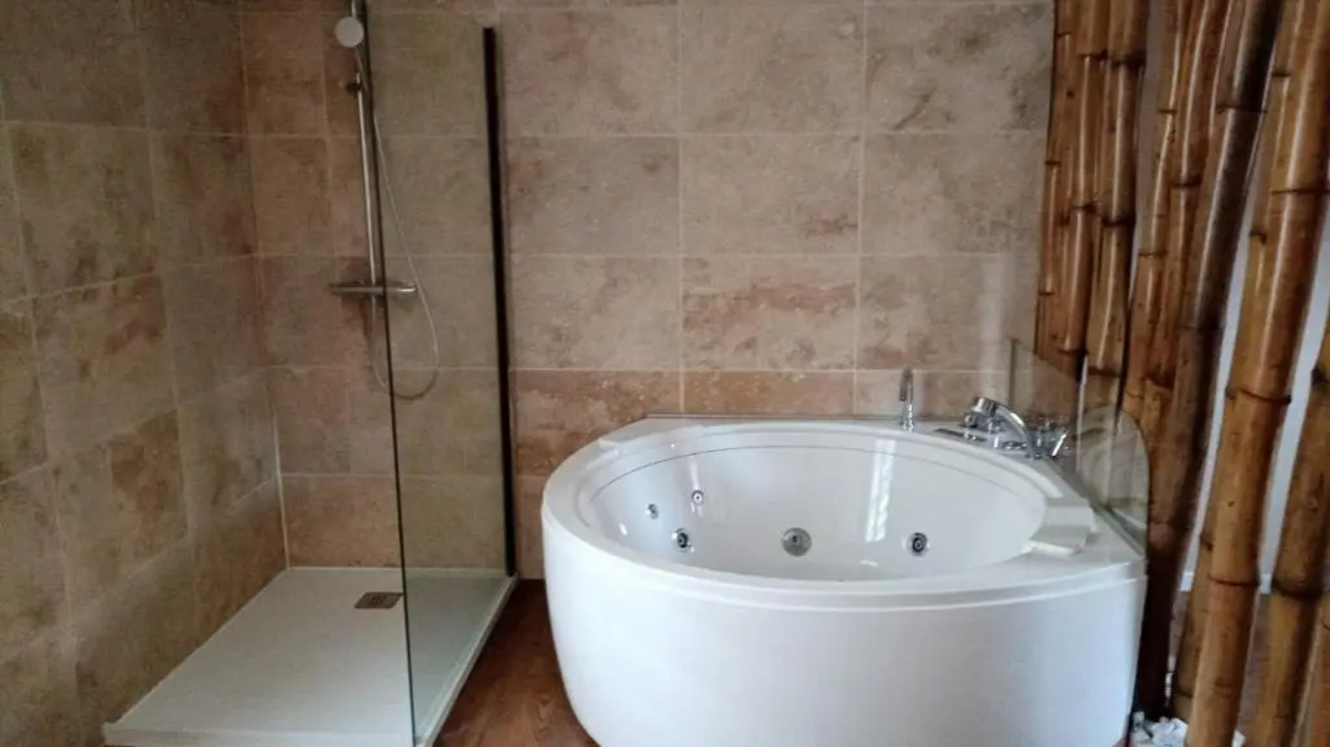 Appartement jacuzzi privatif Love&Zen