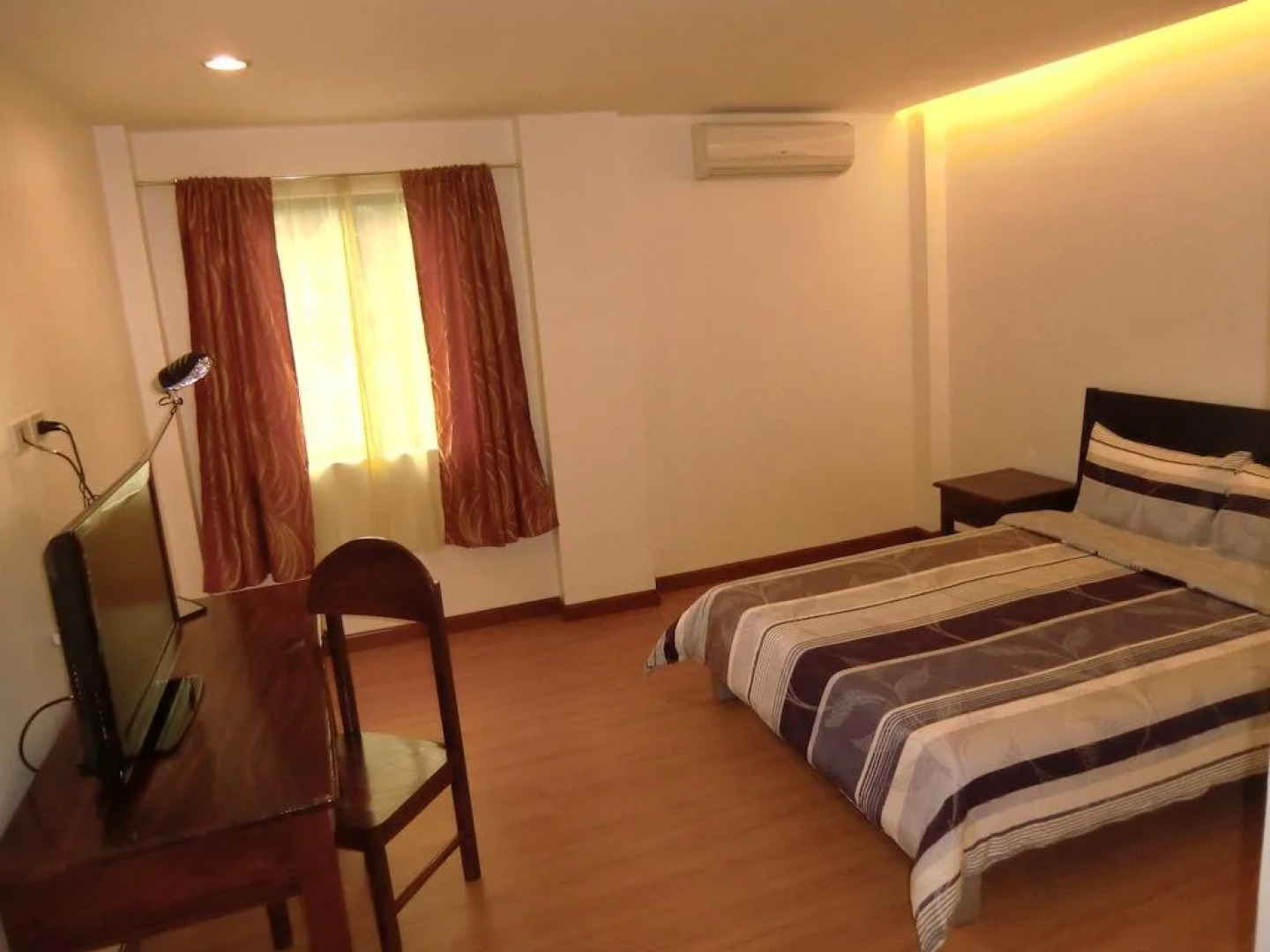 Inn KM 13.5 and Giuseppe Italian Restaurant