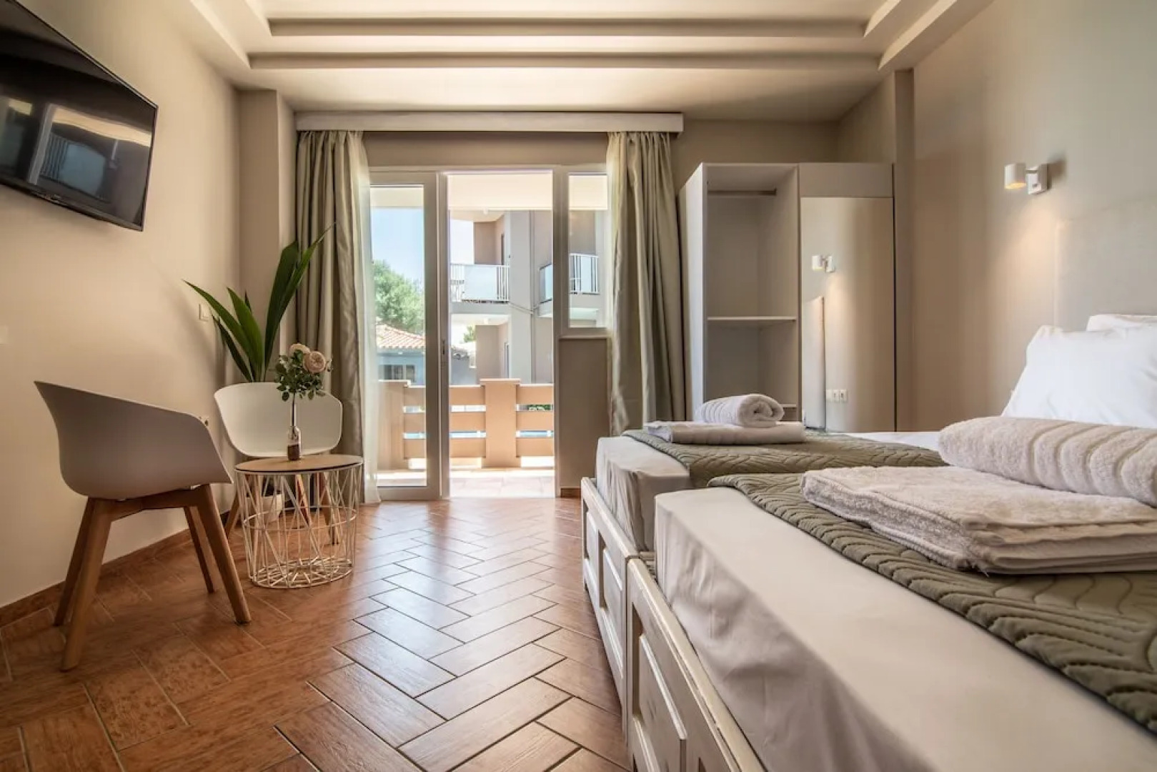 Girogiali Apartments