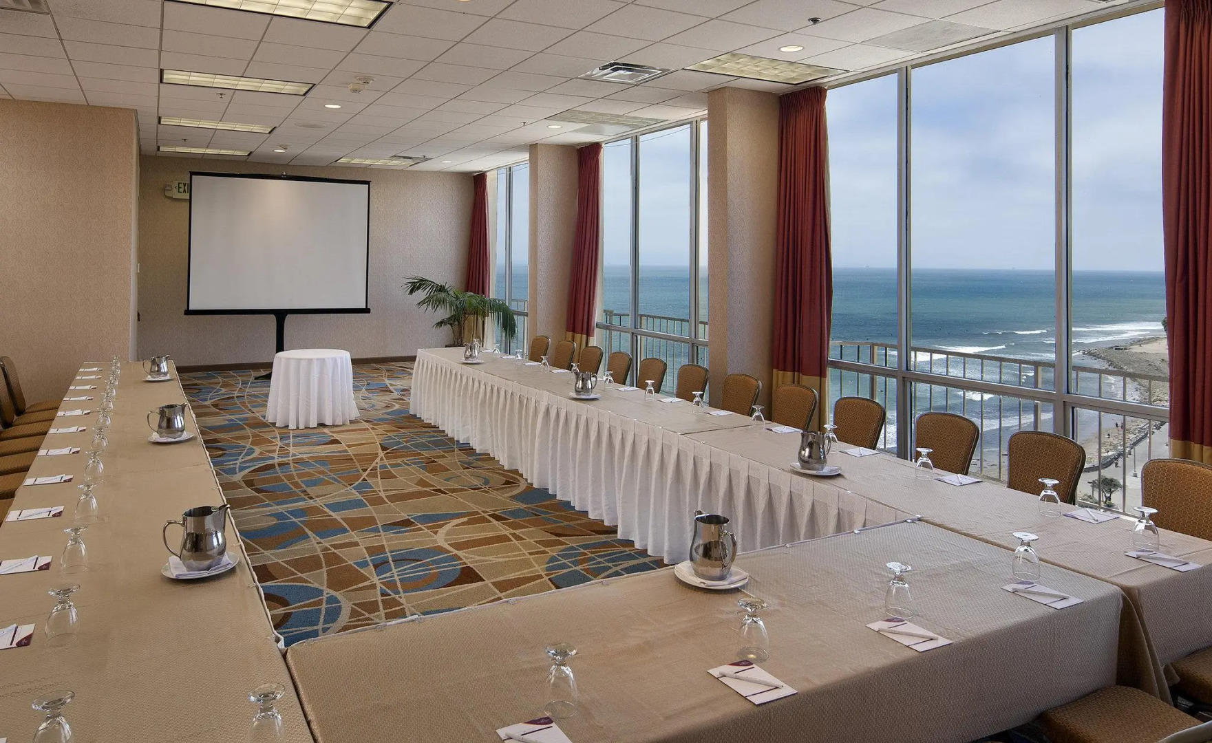 Crowne Plaza Ventura Beach by IHG