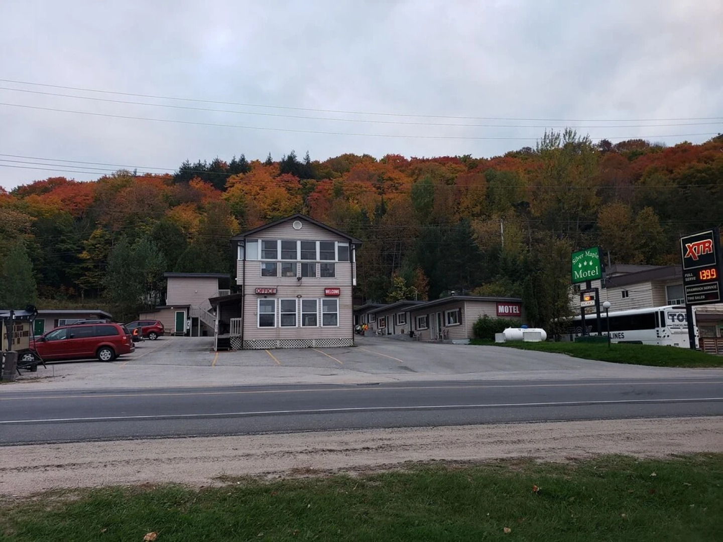 Silver Maple Motel