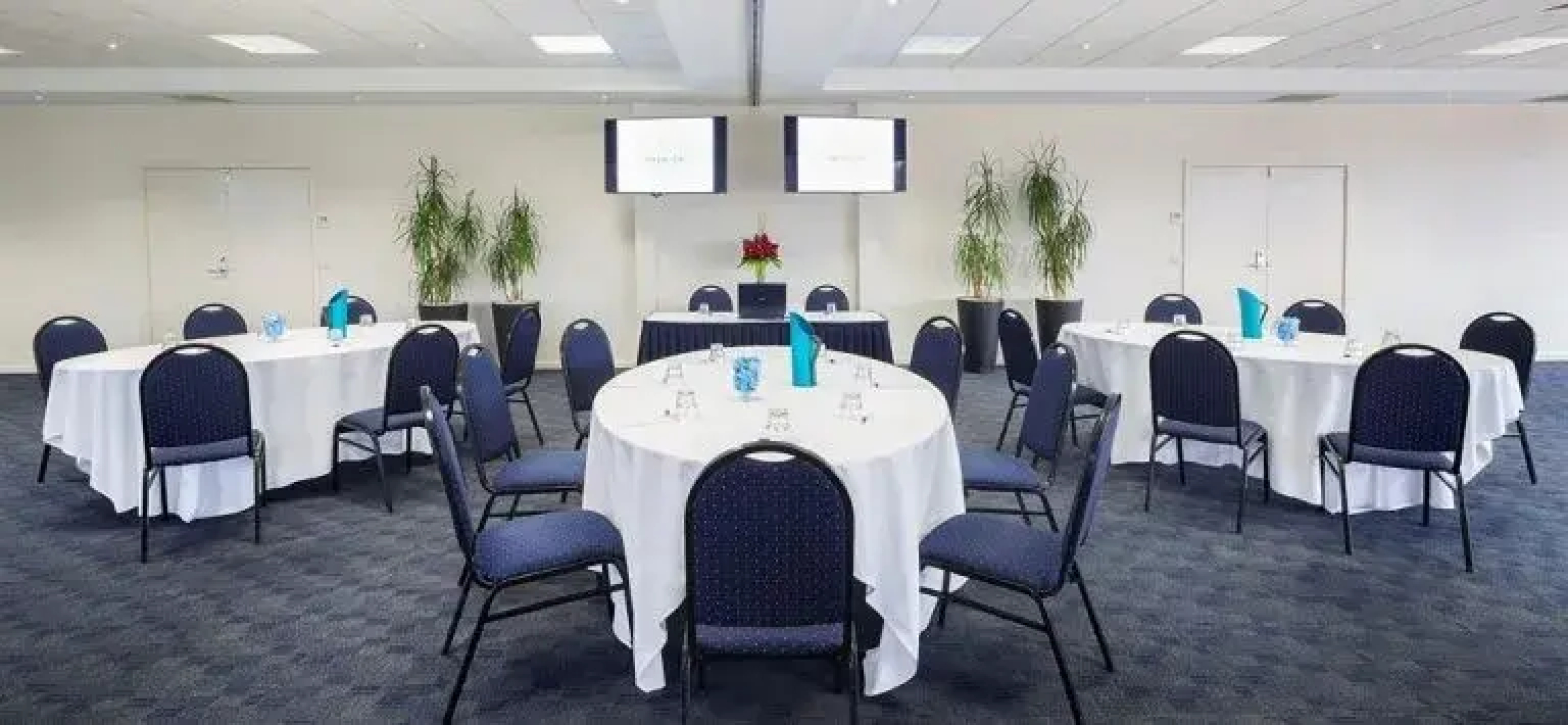 Premier Hotel & Apartments
