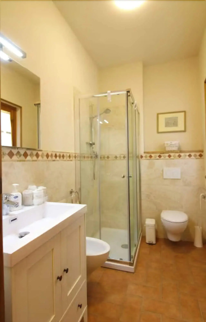 Stunning Private Villa for 4 Guests With Wifi, Private Pool, TV, Veranda, Pets Allowed and Parking