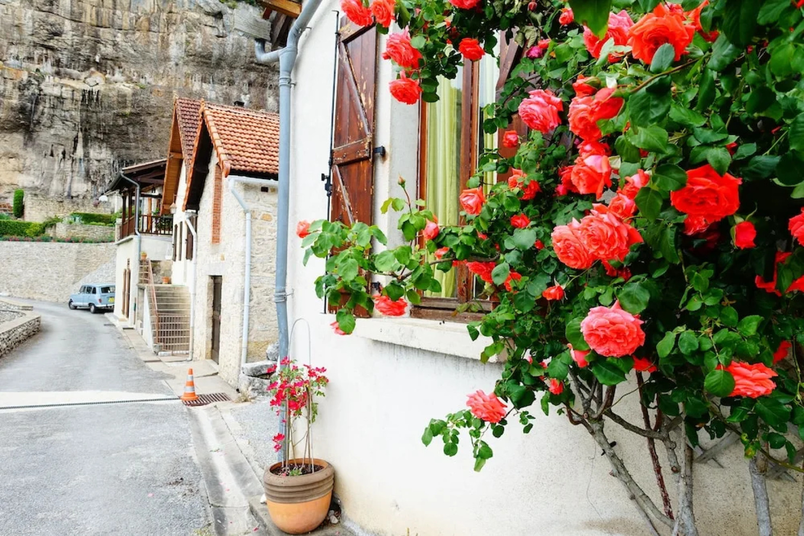 Un jardin dans la falaise