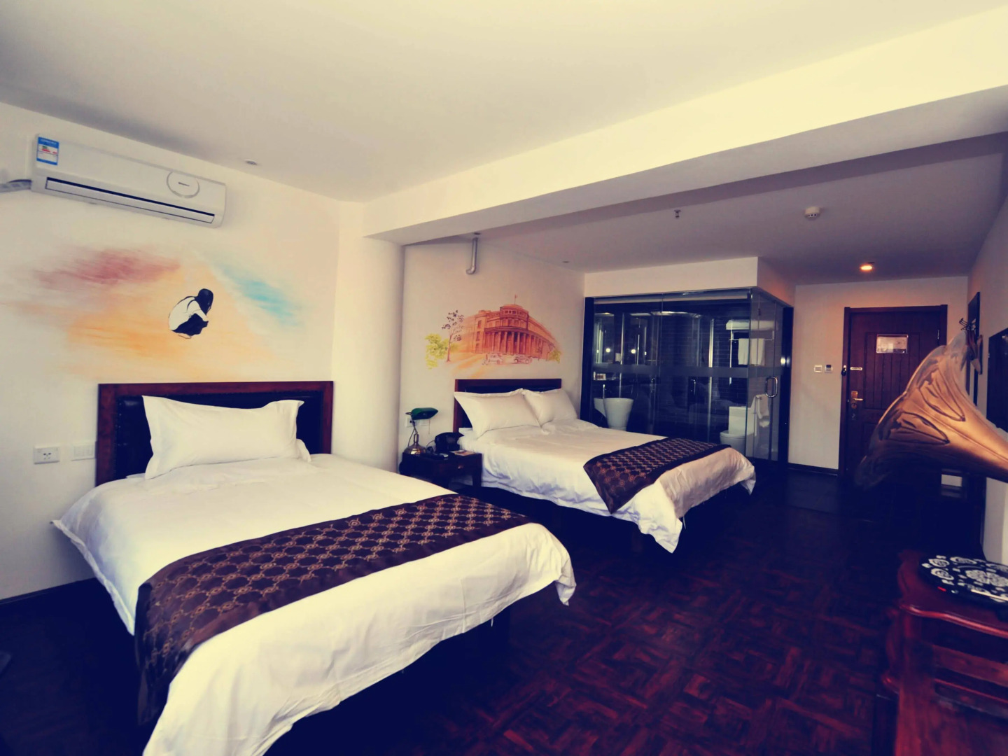 时光漫步怀旧主题酒店(天津国展中心店)