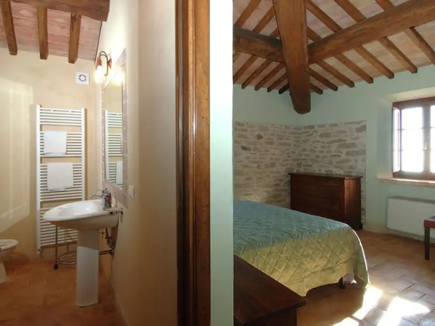 Lovely Villa in Tuoro sul Trasimeno with Pool