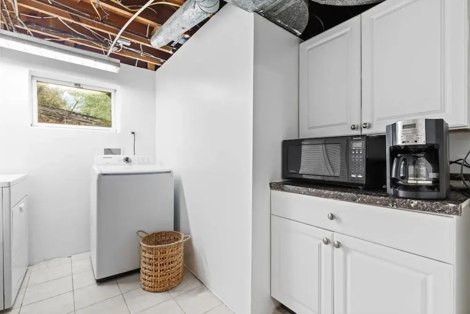 Cozy 1-bedroom Garden Apartment