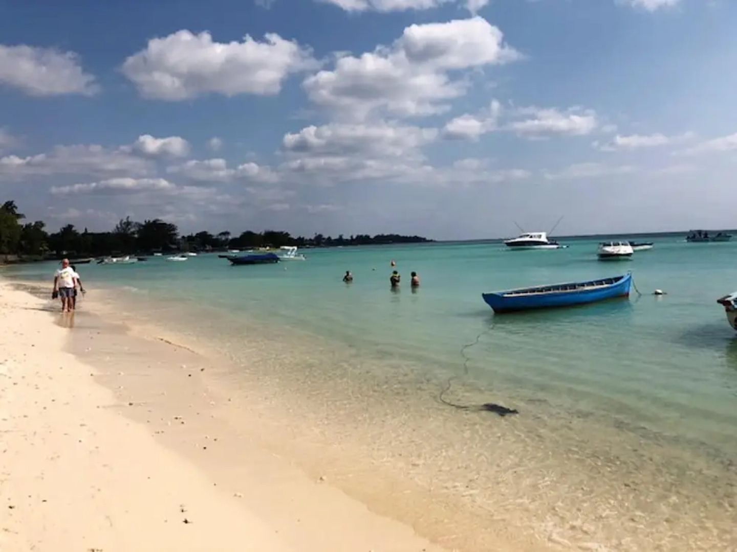 House With 3 Bedrooms in Trou-aux-biches, With Furnished Garden and Wi