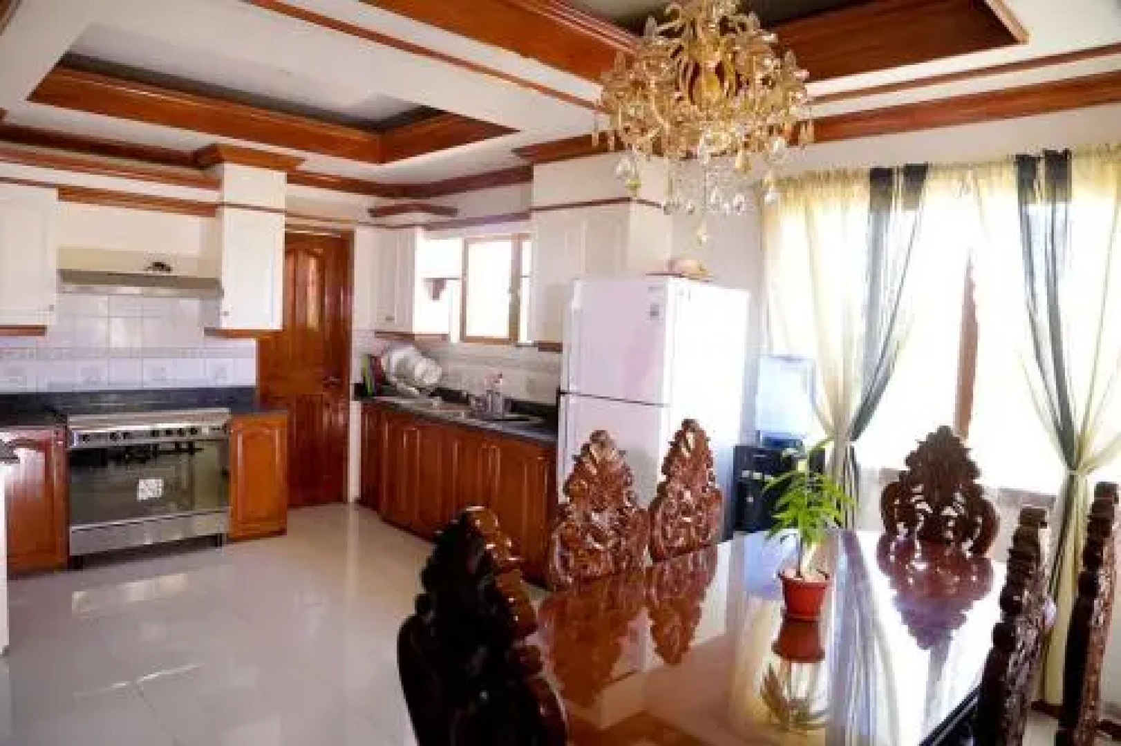 Florabells Iraya Guest House