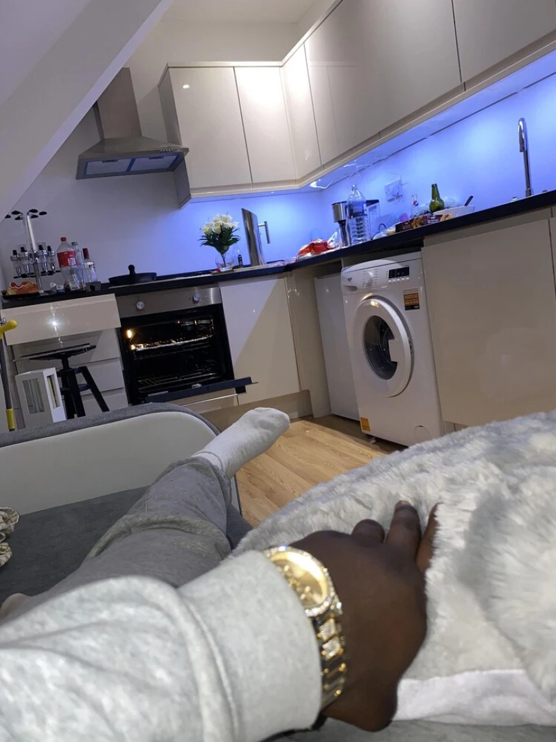 Modern Contemporary Luxury Small Medium Sized