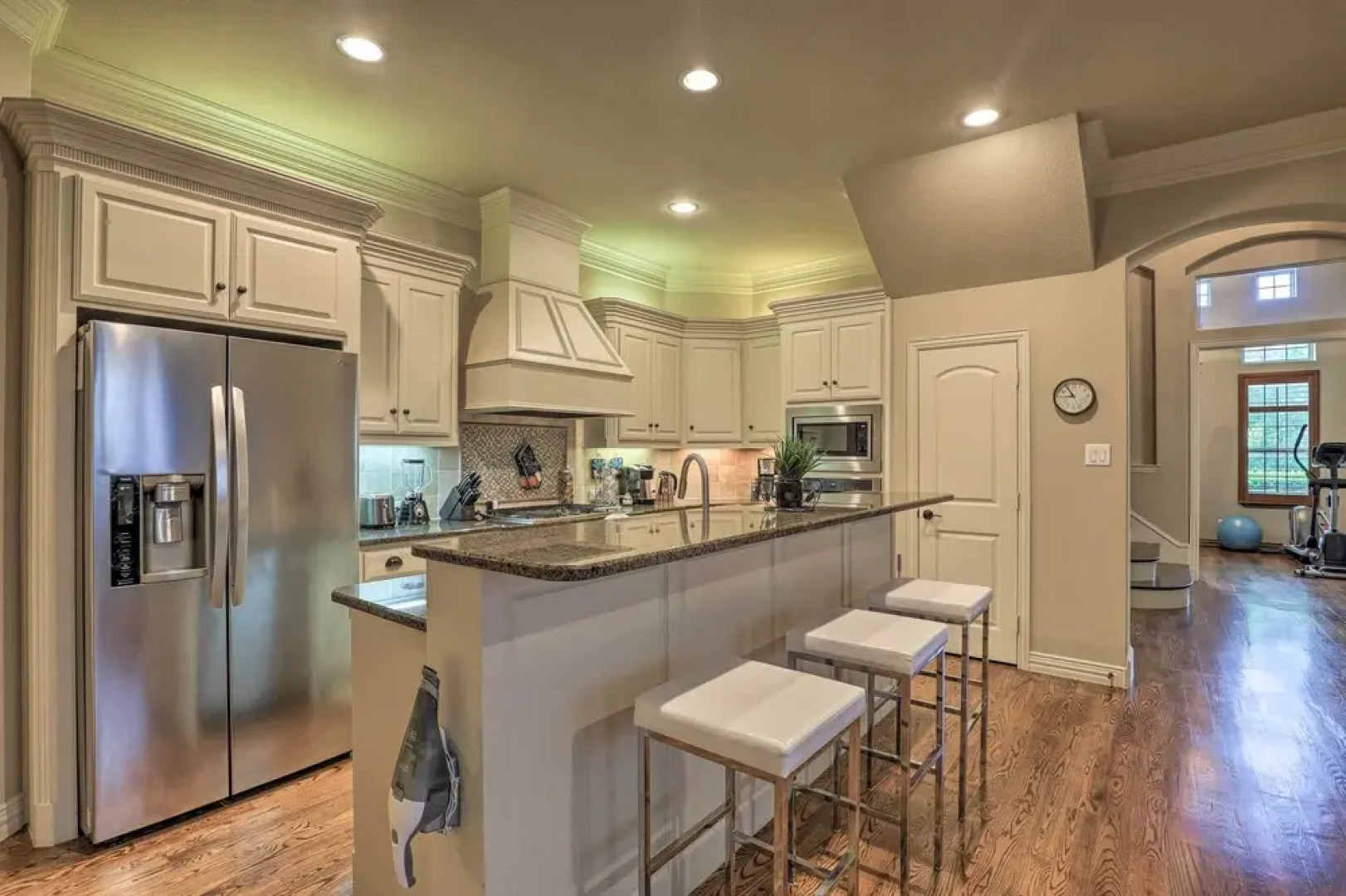 Chic Family-friendly Home in Irving w/ Yard!