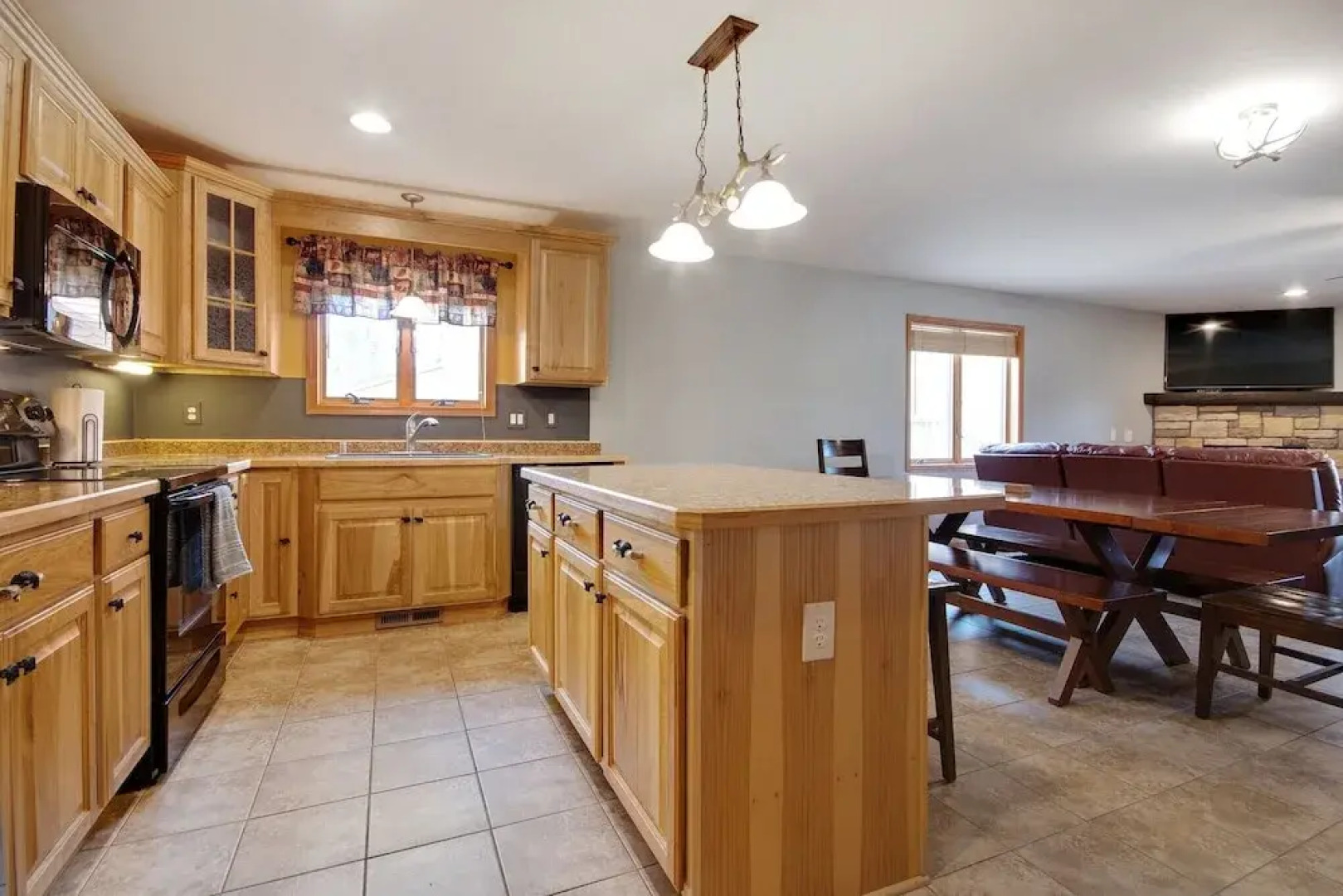 First Floor 3 BR Condo, Northern Bay Golf Course by RedAwning