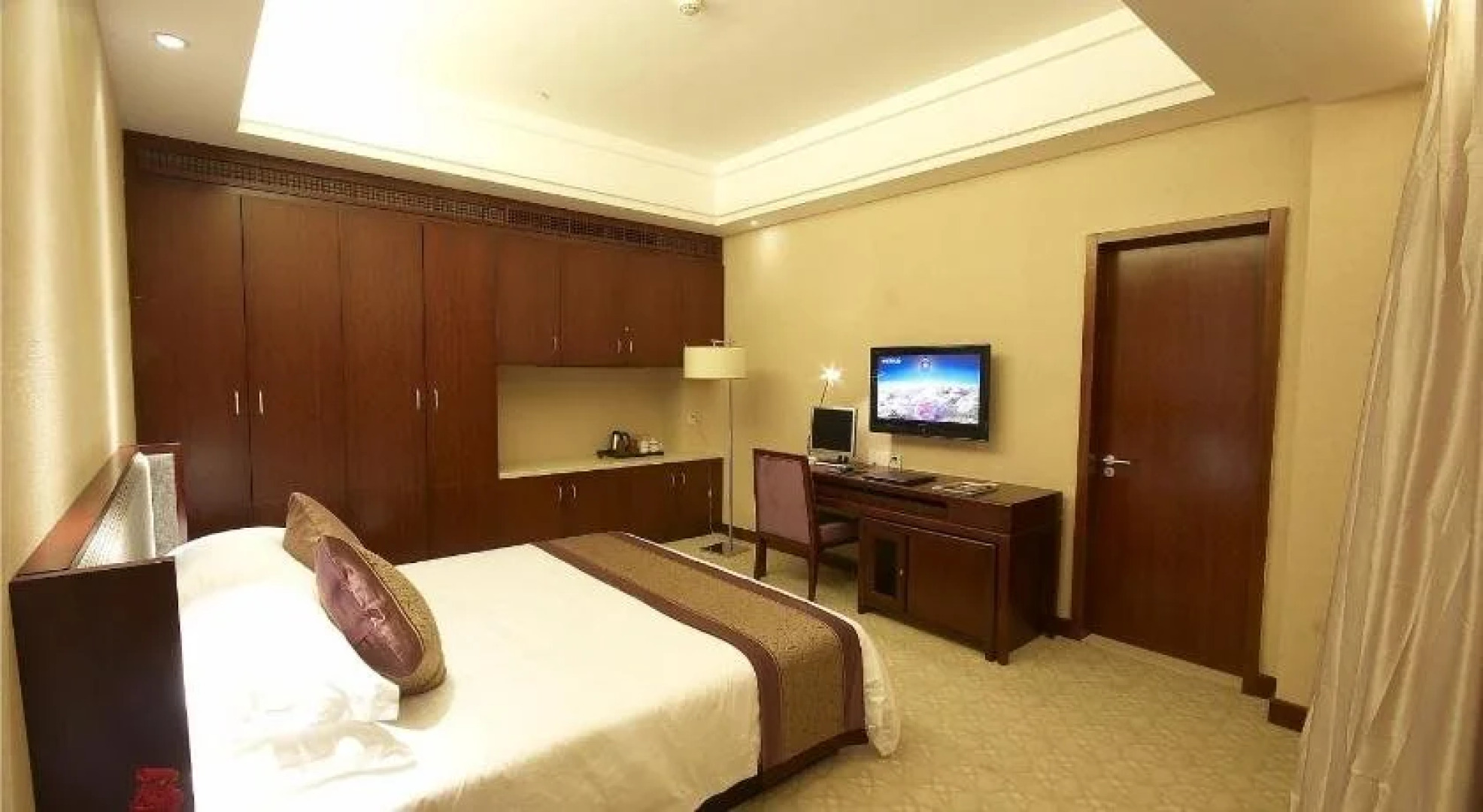 Renren International Hotel