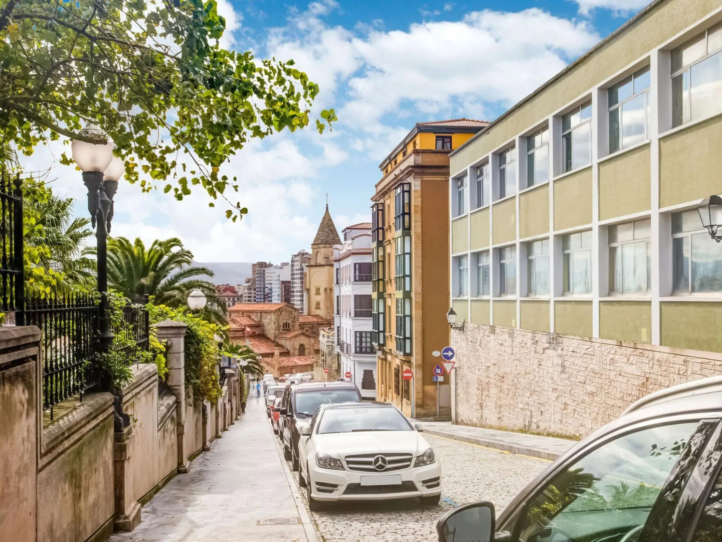 Charming Apartment in Gijón near Seabeach