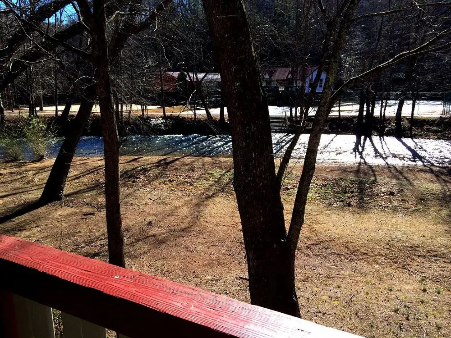 Riverbend Motel & Cabins