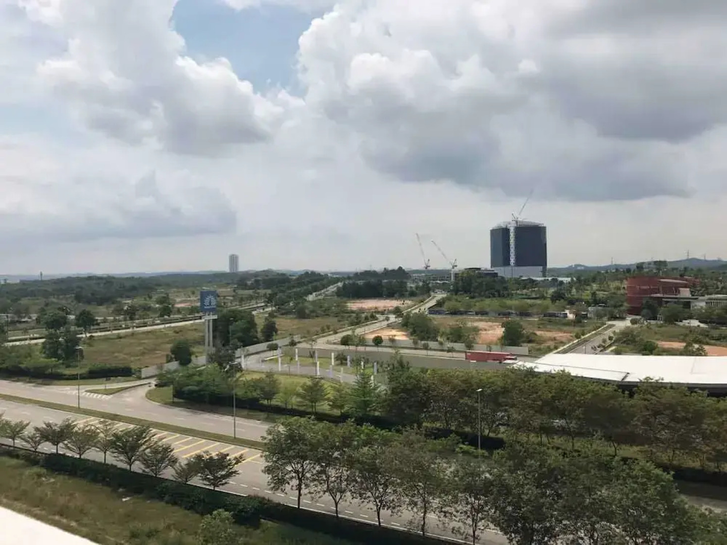 Cozy Condo at The Meridin Medini