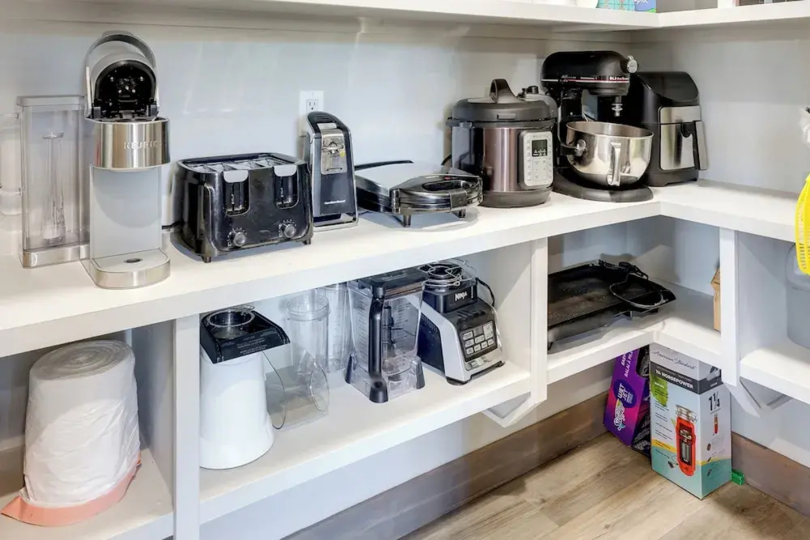 Spacious Mccall Home w/ Private Lake Access!