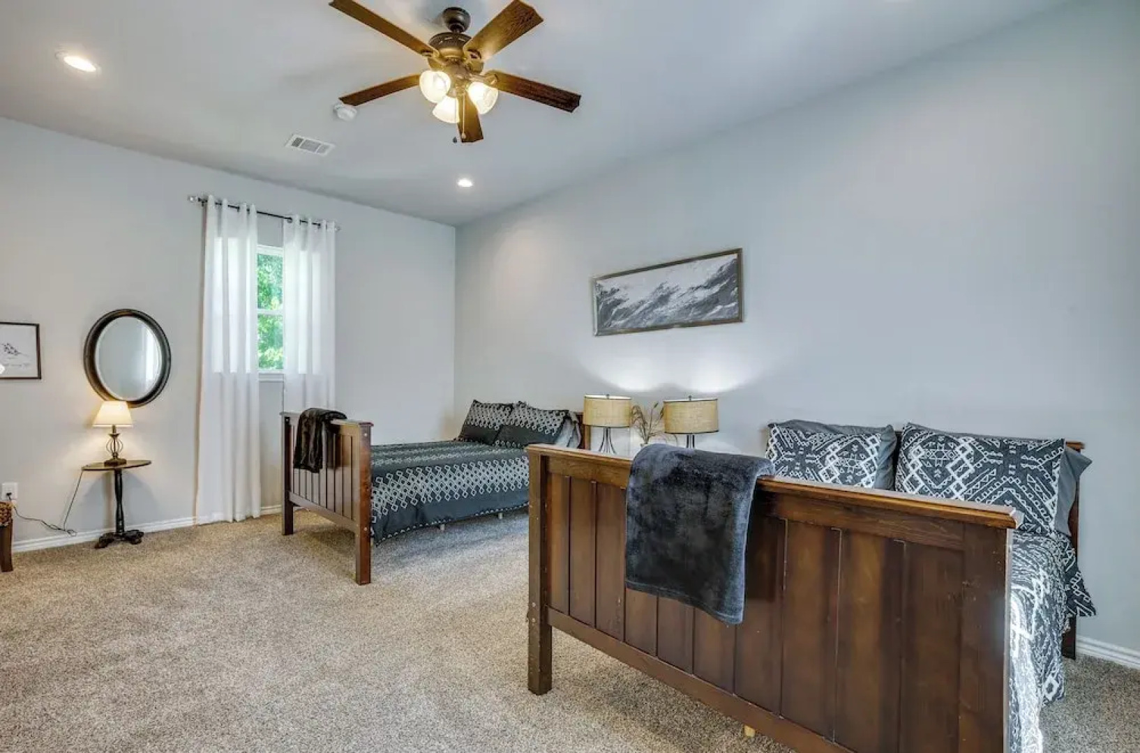 Pet-friendly Tomball Home: Walk to Main Street!