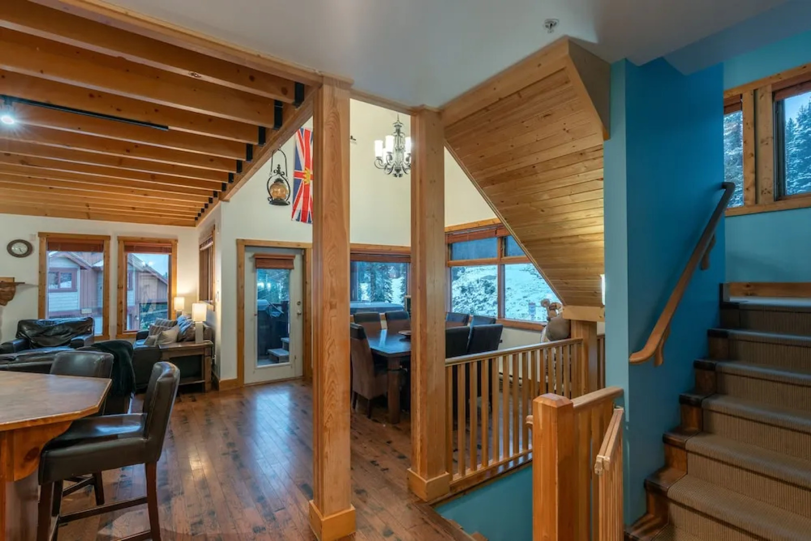 Forest Lane Hideaway - Luxurious Family Friendly Home with Private Hot Tub