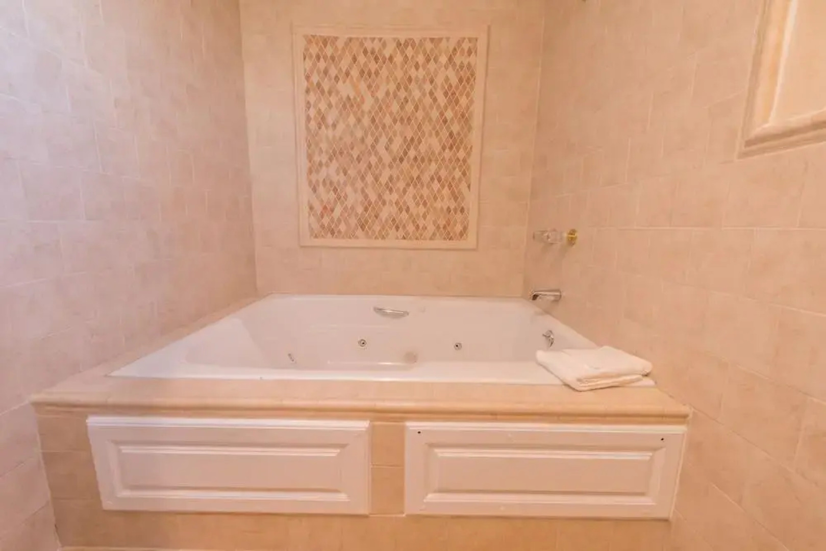 Tiller House, Laguna Hills, A Tribute Portfolio Hotel