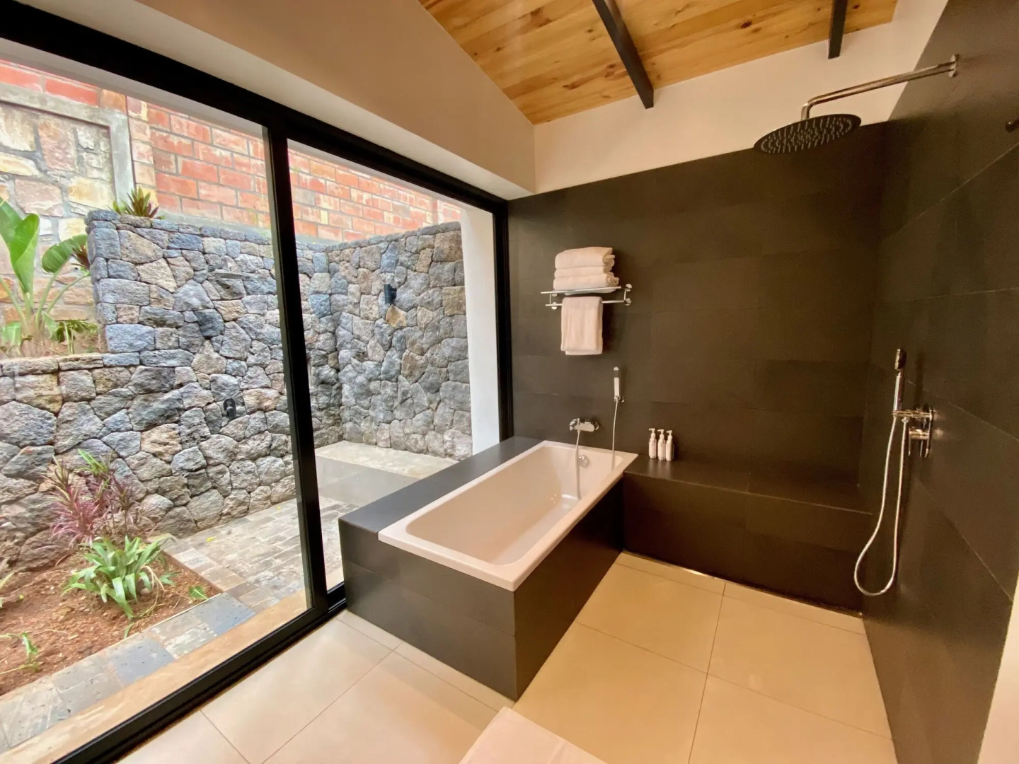 Hemingways Retreat Kigali