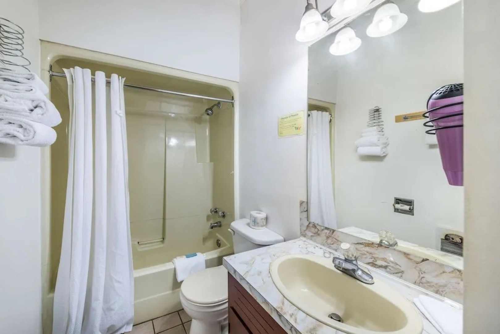 Revelstoke Gateway Inn