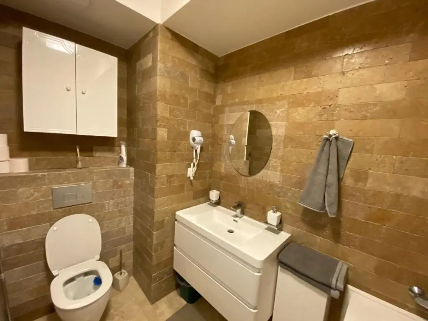 Sunny Deluxe Apartment Cosmopolis