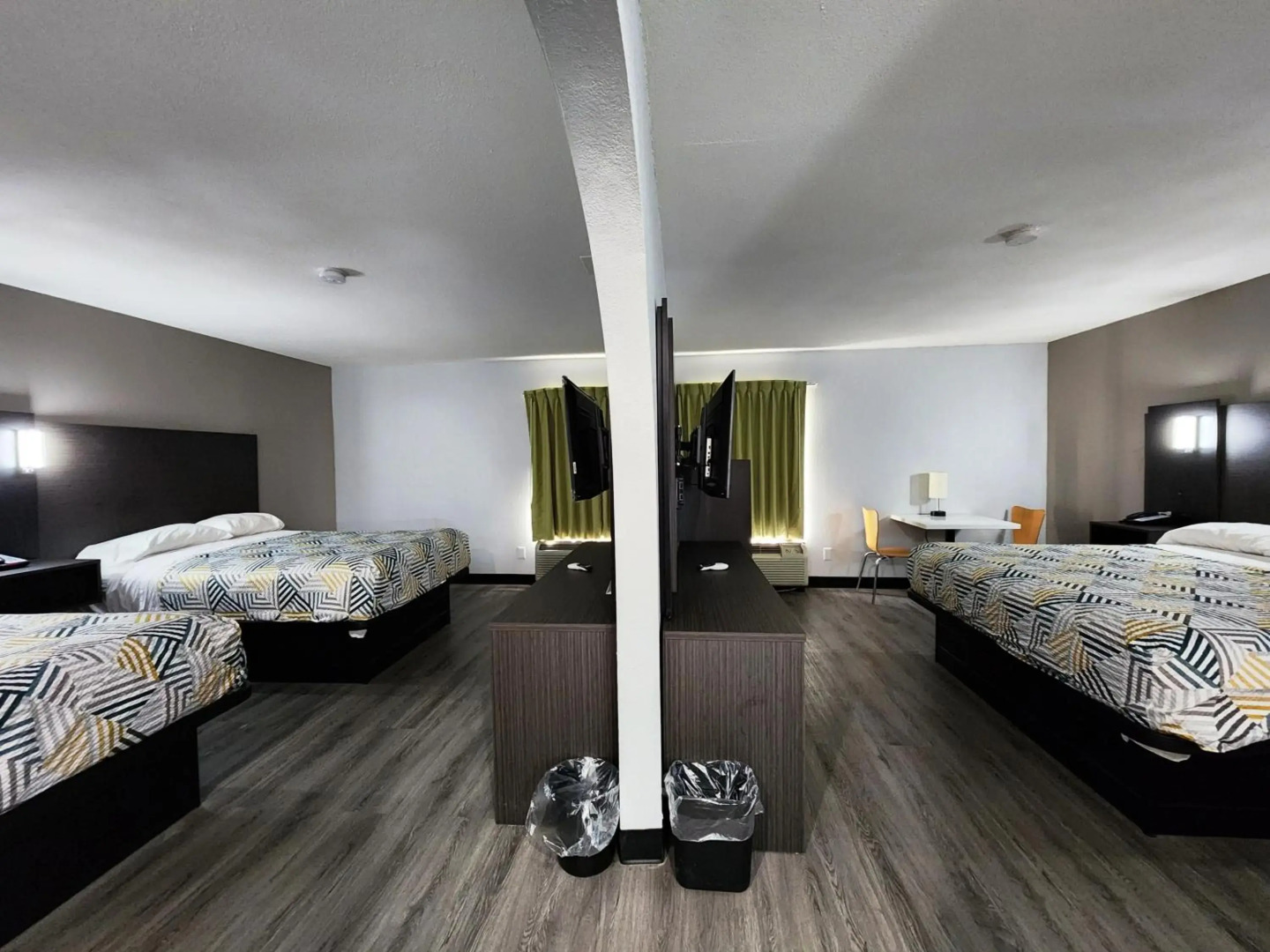 Motel 6 Pine Bluff, AR